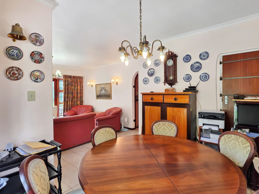 3 Bedroom Property for Sale in Constantia Western Cape